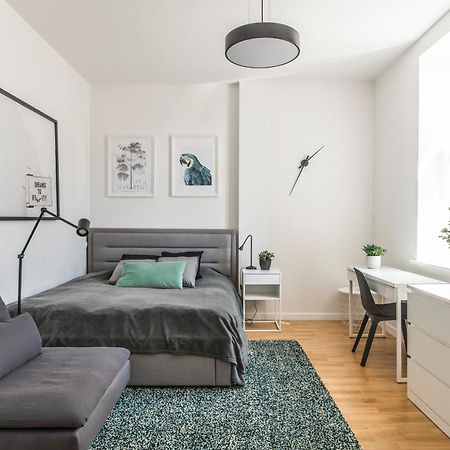 Cozy Modern Studio - Great For Short Trips Rīga Exterior foto