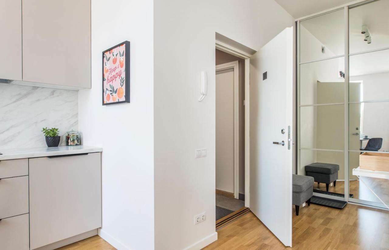 Cozy Modern Studio - Great For Short Trips Rīga Exterior foto